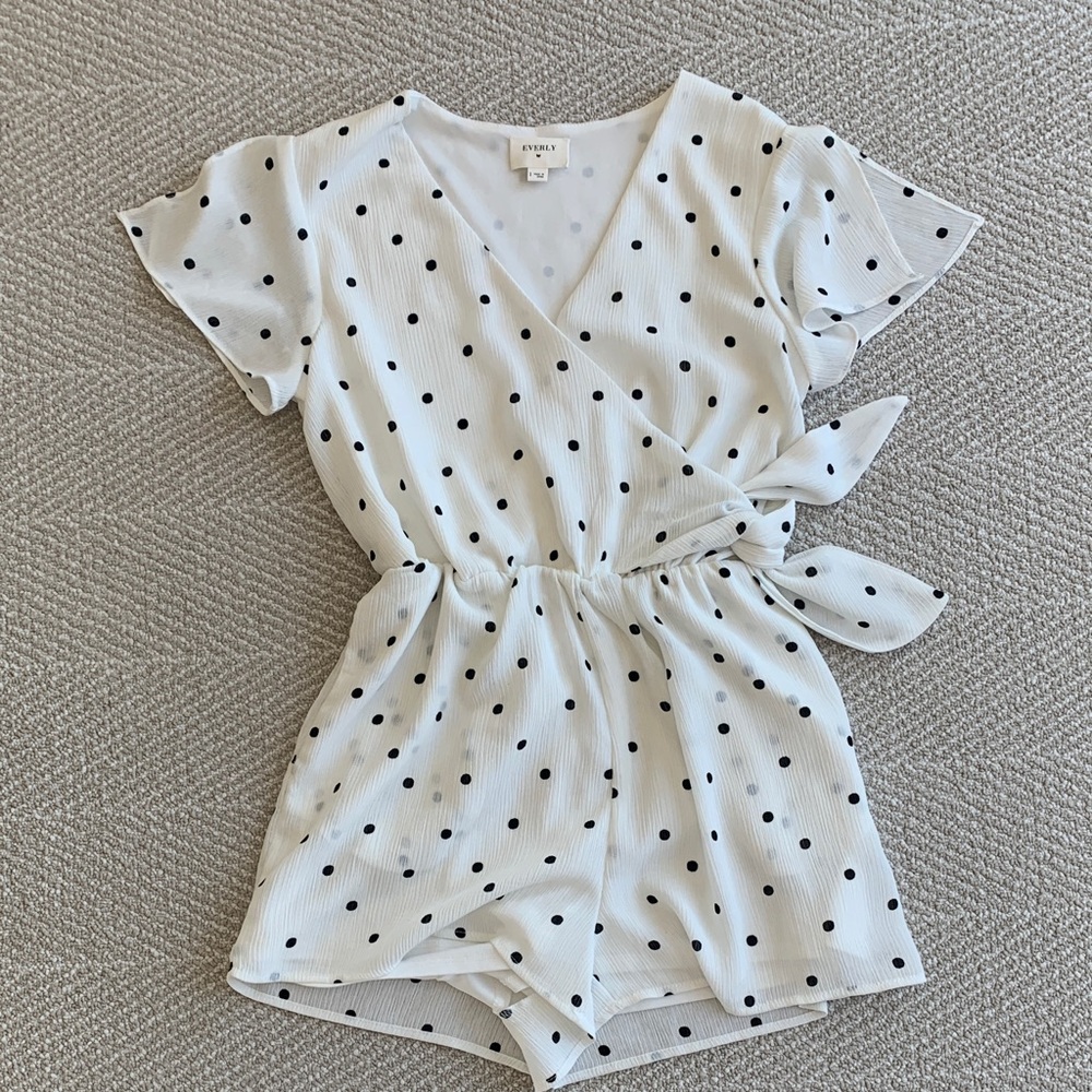 Everly White Polka Dot Wrap Romper | European Summer / Coastal Chic | Size Small